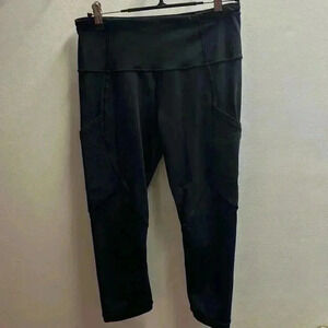 Lululemon Black Cropped Workout Pants-Size 6